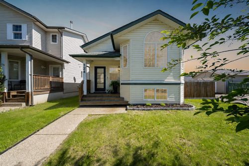 124 Archibald Close, Fort Mcmurray, AB, T9K2P3 | Card Image