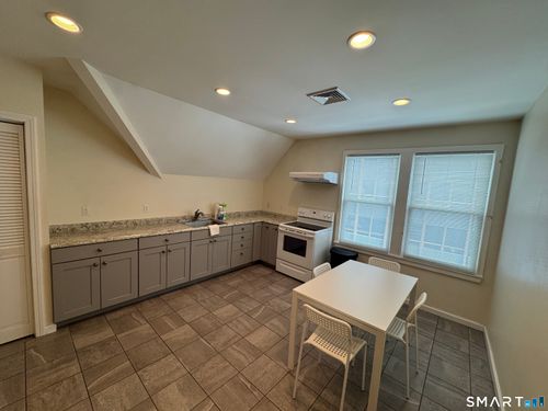 423 Whalley Ave, New Haven, CT, 06511-3009 | Card Image