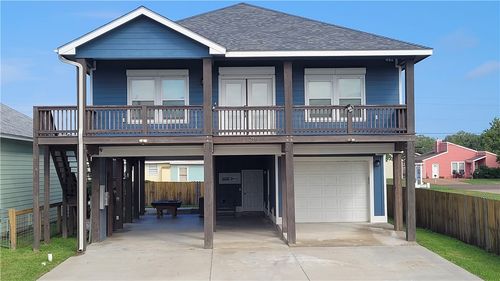 1215 S Live Oak St, Rockport, TX, 78382-2229 | Card Image