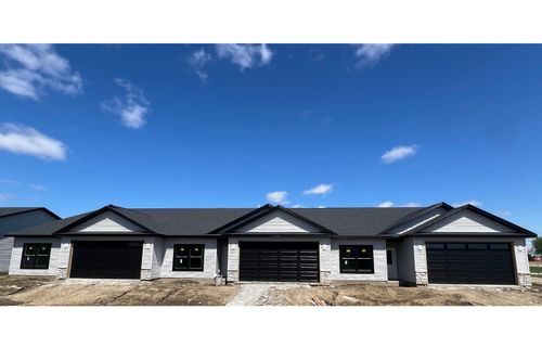 101-1704 Redbud Cir, Eldridge, IA, 52748 | Card Image