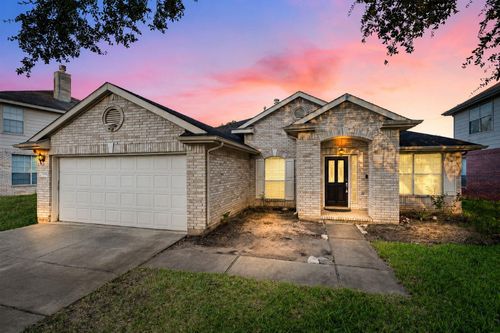 2719 Riverhollow Ln, Sugar Land, TX, 77479-8857 | Card Image