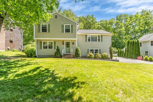 47 Woodside Dr, Unionville, CT, 06085-1551 | Card Image