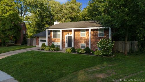 568 Spicewood Pl, Clarksville, IN, 47129-1289 | Card Image