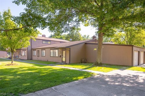 26702 Lake Of The Falls Blvd, Olmsted Falls, OH, 44138-2611 | Card Image