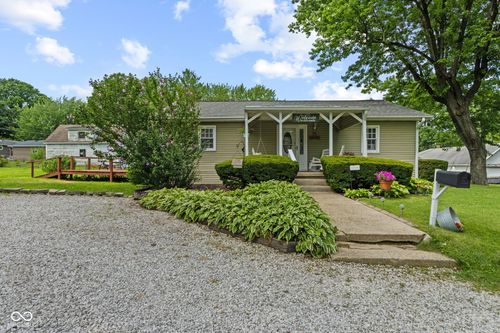 136 Scearce Ave, Danville, IN, 46122-1654 | Card Image