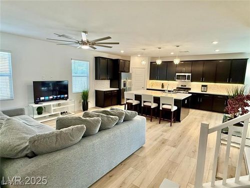 9815 Berkley Brook Ct, Las Vegas, NV, 89141-8915 | Card Image