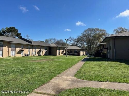 3150 Robinson St, Jackson, MS, 39209-6753 | Card Image