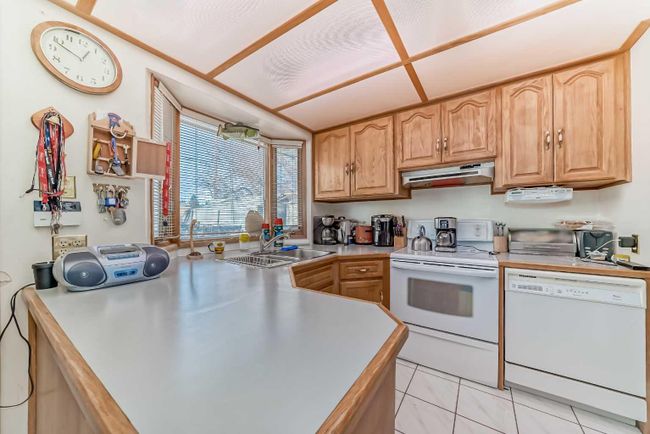 4719 Greenview Drive Ne, Home with 3 bedrooms, 2 bathrooms and 3 parking in Calgary AB | Image 16