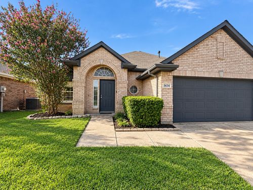 5634 Indian Hill Dr, Arlington, TX, 76018-2427 | Card Image