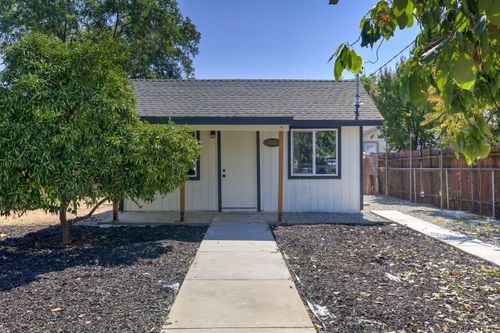 2328 Boxwood St, Sacramento, CA, 95815-3222 | Card Image