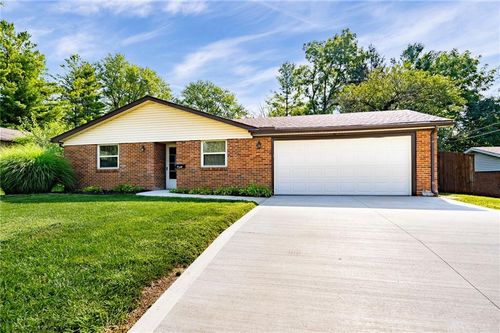 2096 S Lakeman Dr, Bellbrook, OH, 45305-1431 | Card Image
