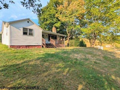 3179 Thornton Pike, House other with 2 bedrooms, 1 bathrooms and 3 parking in Thornton WV | Image 2