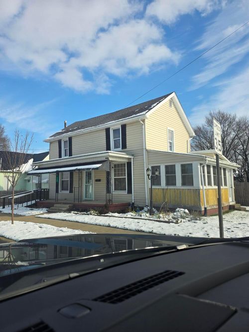 s-608 S Pickaway St, Circleville, OH, 43113-1924 | Card Image