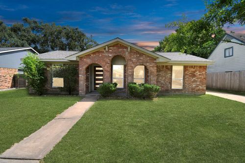 11811 Amblewood Dr, Meadows Place, TX, 77477-1501 | Card Image