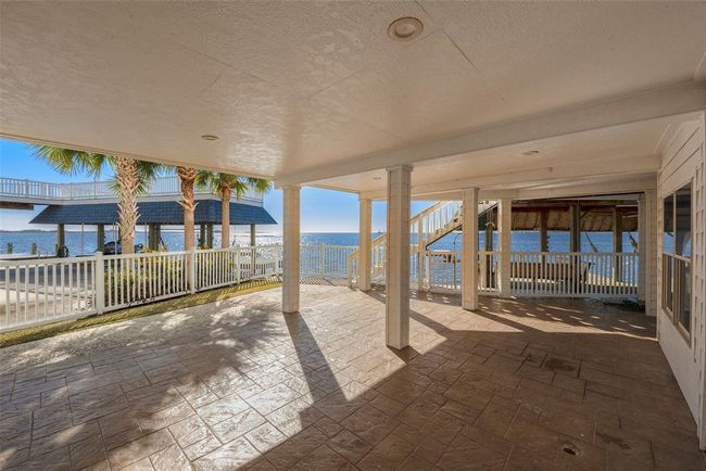 131 Isles End Rd, House other with 4 bedrooms, 5 bathrooms and 2 parking in Tiki Island TX | Image 43