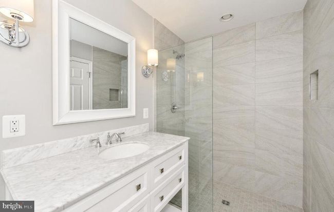 1802 N Shore Ct, Townhouse with 4 bedrooms, 4 bathrooms and null parking in RESTON VA | Image 10