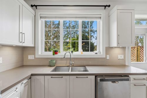 62-12161 237 St, Maple Ridge, BC, V4R0E7 | Card Image