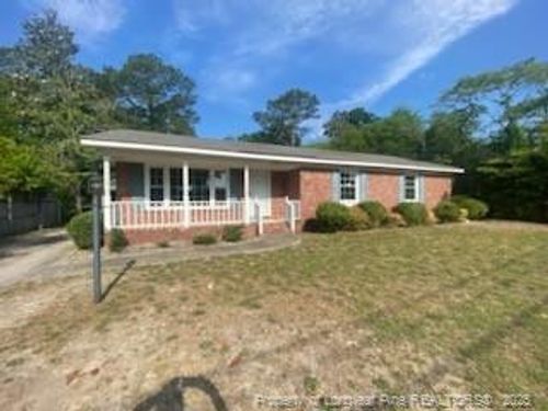 1318 Camelot Dr, Fayetteville, NC, 28304-4904 | Card Image