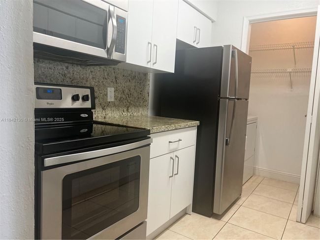 APT-421 - 949 Riverside Dr, Condo with 1 bedrooms, 1 bathrooms and null parking in Coral Springs FL | Image 14