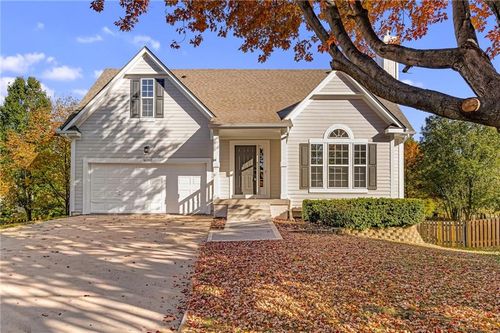 16203 W 157th Ter, Olathe, KS, 66062-3745 | Card Image