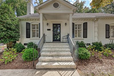 516 Moncure Drive, House other with 5 bedrooms, 3 bathrooms and null parking in Charlotte NC | Image 2