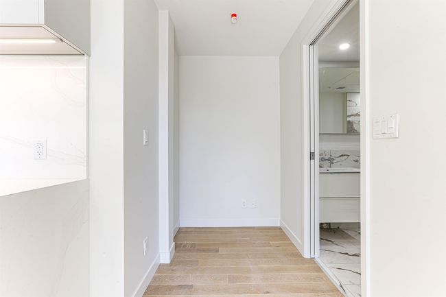 704 - 239 Keefer St, Condo with 1 bedrooms, 1 bathrooms and null parking in Vancouver BC | Image 15