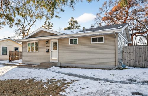 6020 3rd St Ne, Fridley, MN, 55432-5458 | Card Image