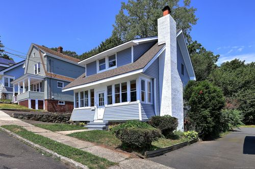 19 Orange Ter, West Haven, CT, 06516-1513 | Card Image