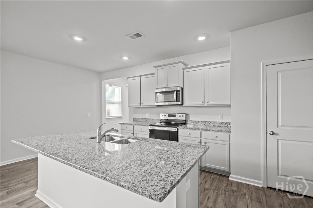 Residential in Richmond Hill 4
