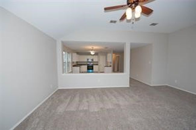 1410 Eagles Nest Trl, House other with 4 bedrooms, 2 bathrooms and null parking in Krum TX | Image 11