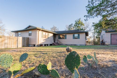 145 Buffalo Run, Smithville, TX, 78957-5186 | Card Image