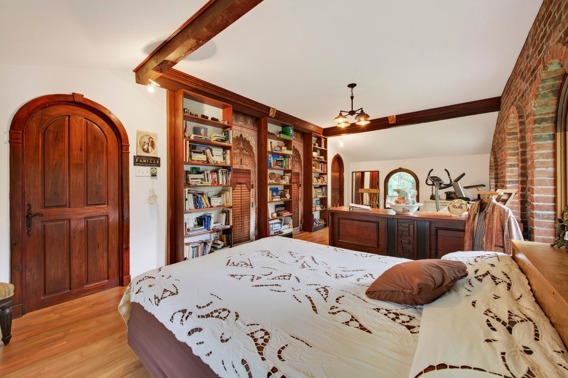Residential in Sainte-Lucie-des-Laurentides 3