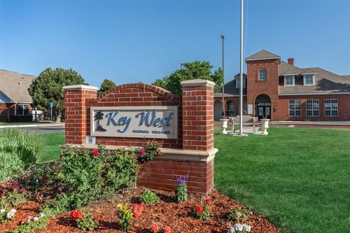 1600 W Clements St, Odessa, TX, 79763-4512 | Card Image