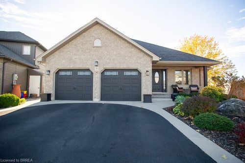 9 Davey Crt, Jarvis, ON, N0A1J0 | Card Image