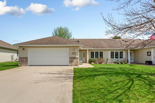 2406 4th Street Ne, Waseca, MN, 56093 | Card Image