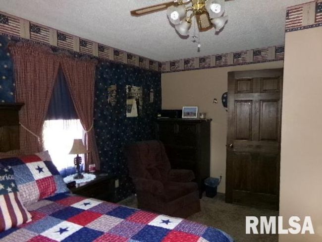 2225 Route 34, House other with 4 bedrooms, 2 bathrooms and null parking in Rosiclare IL | Image 13