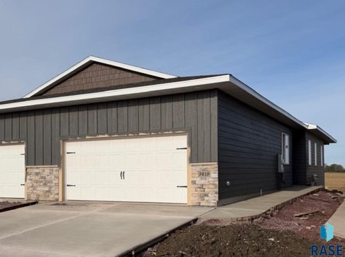 3619 S Heather Ave, Sioux Falls, SD, 57106 | Card Image