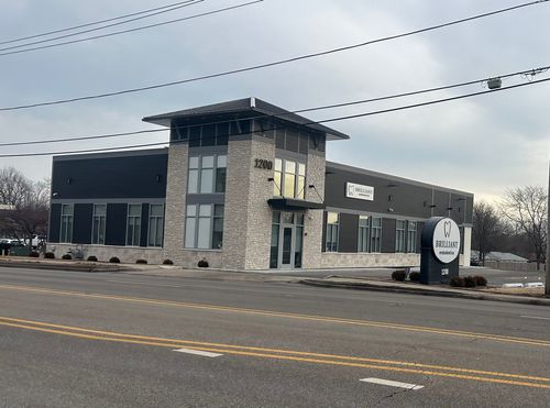 b-1200 N Milwaukee Ave, Libertyville, IL, 60048-1307 | Card Image