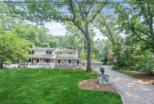4 Burma Rd, Wyckoff, NJ, 07481-3315 | Card Image