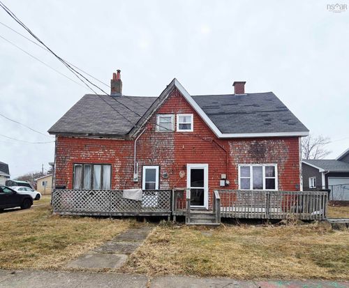 16/18 Foundry St, Glace Bay, NS, B1A2X3 | Card Image