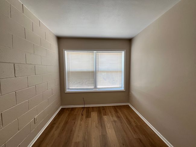 APT-2S - 2900 Elizabeth Ave, Condo with 2 bedrooms, 1 bathrooms and 1 parking in Zion IL | Image 8