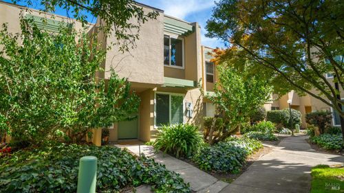 3026 Yulupa Ave, Santa Rosa, CA, 95405-8648 | Card Image