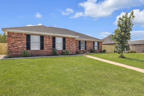 814 Jon Dr, Bentonville, AR, 72712-6531 | Card Image