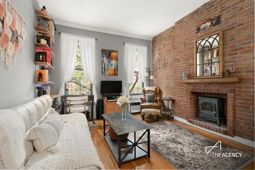 3b-227 E 87th St, New York, NY, 10128-3222 | Card Image