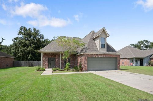43236 Cypress Bend Dr, Gonzales, LA, 70737-7783 | Card Image