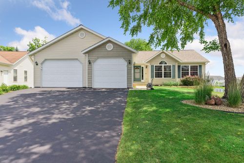 152 Sylla St, River Falls, WI, 54022-2160 | Card Image