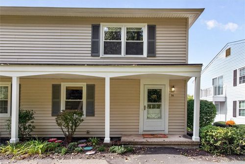 38 Falcon Ln E, Fairport, NY, 14450-3312 | Card Image