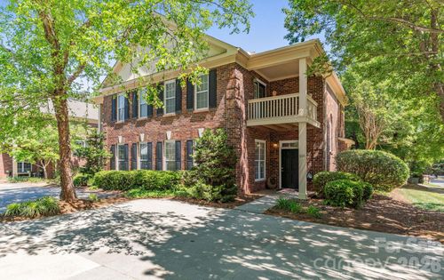 300 Armour St, Davidson, NC, 28036-6940 | Card Image