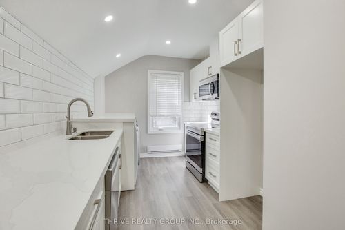 2-140 Wellington Street, London East, ON, N6B2K8 | Card Image
