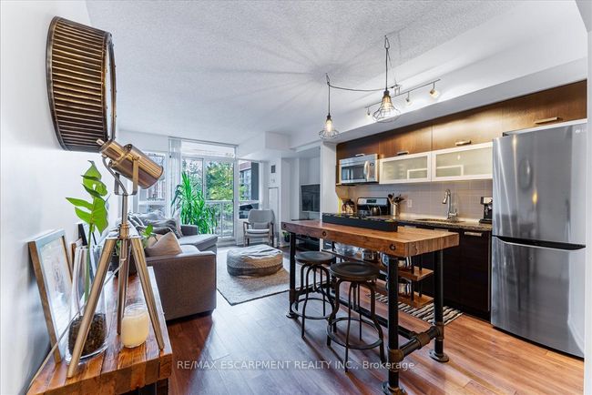 201 - 68 Abell St, Condo with 1 bedrooms, 2 bathrooms and null parking in Toronto ON | Image 9